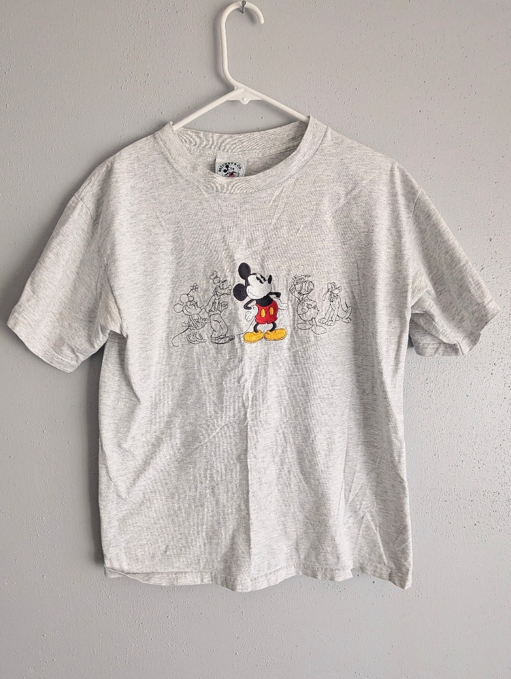Vintage Mickey & Co. by Genus Embroidered graphic tshirt